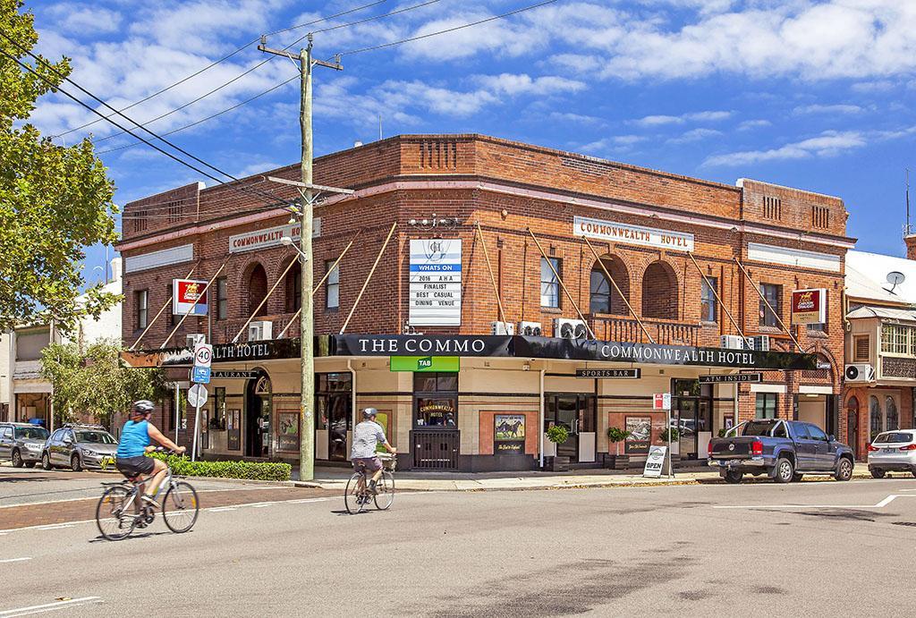 Commonwealth Hotel Newcastle Exterior photo